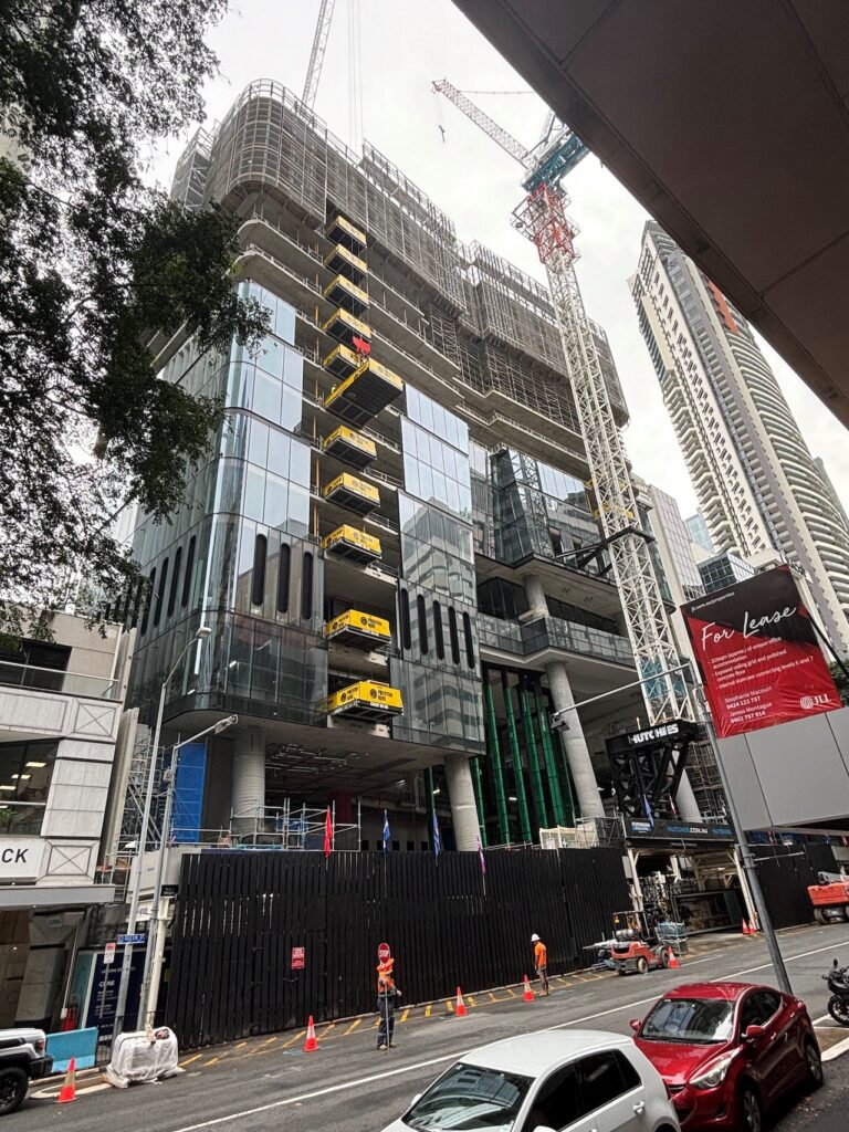 CL PIC 1 - 360 QUEEN ST