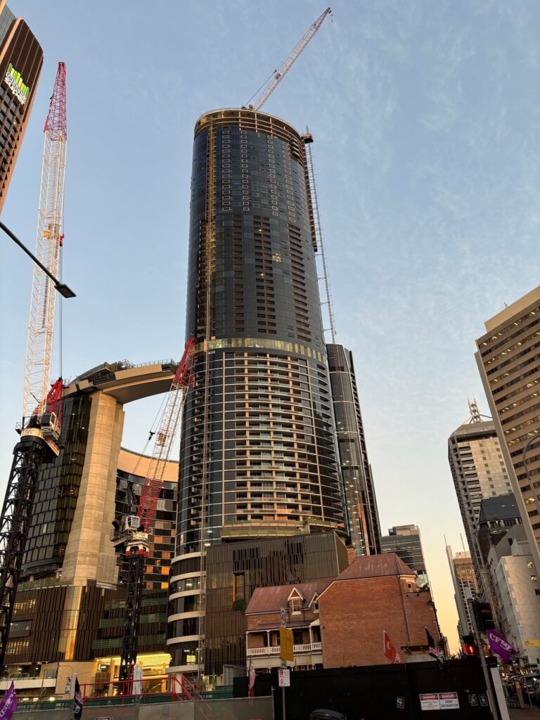 CL PIC 2 - QUEENS WHARF TOWER 4